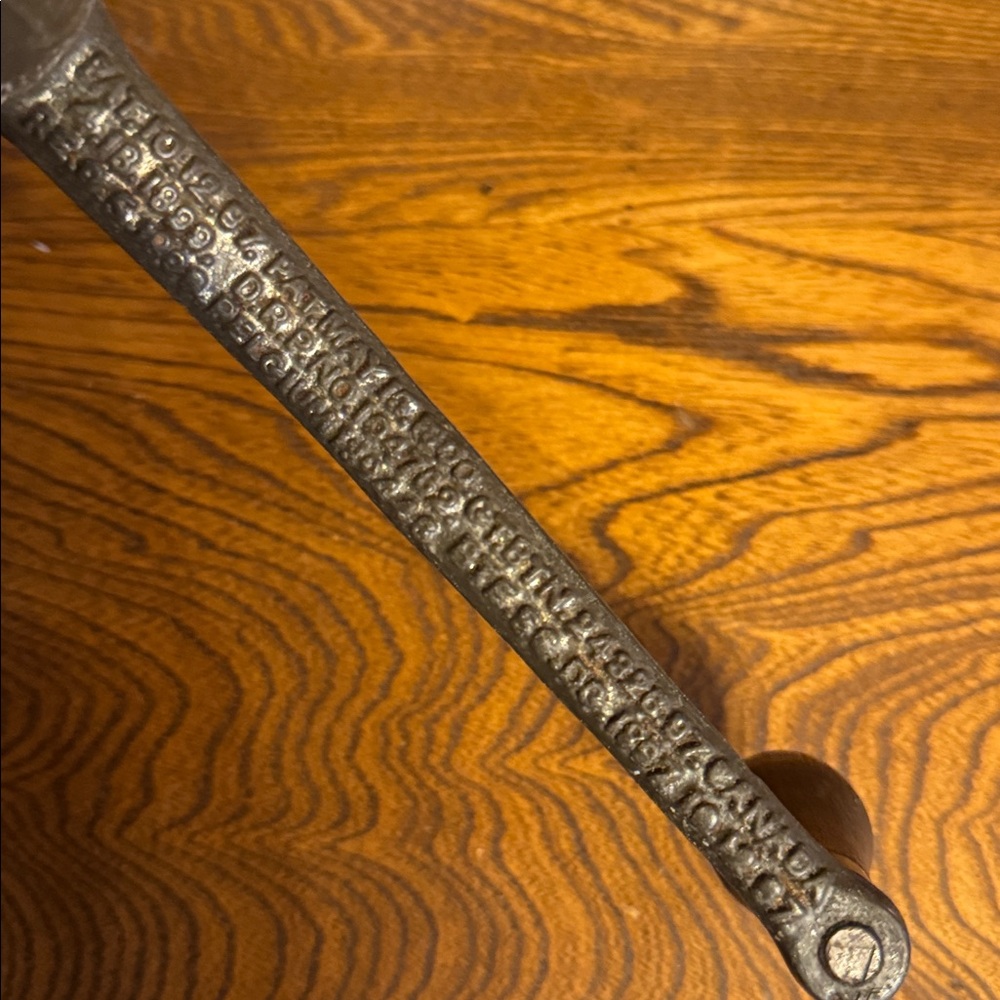 Antique 1900 Rustic Universal Cast Iron Hand Crank Grinder New Britain Conn,USA - Picture 10 of 13